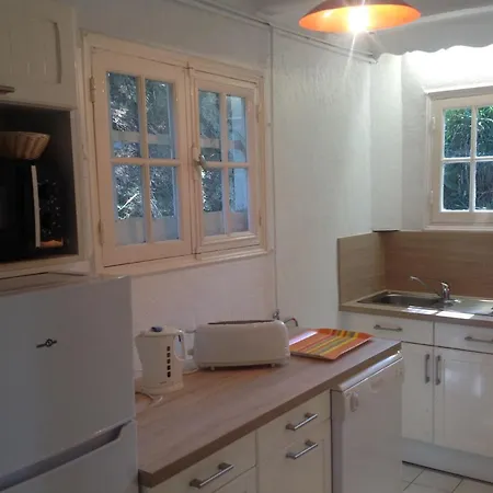 Holiday home Plage Du Lido, Piscine Chauffee, Parking Clos Gratuit, Climatise, 4 Pers